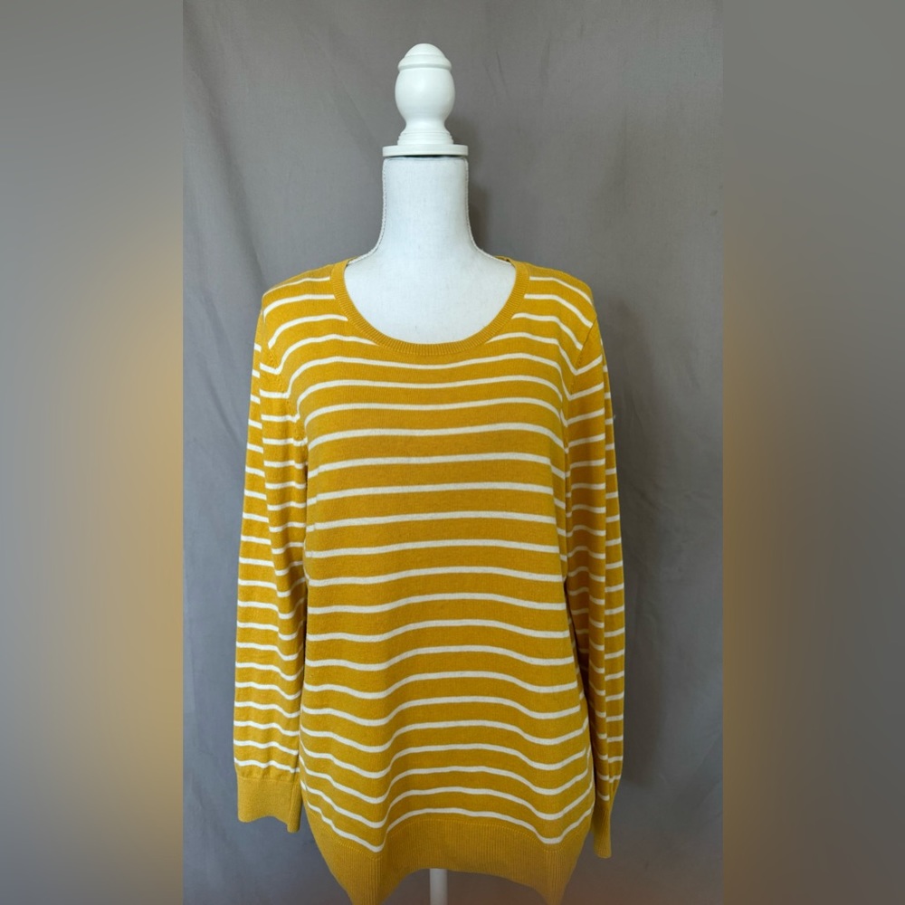 Old Navy yellow sweater.